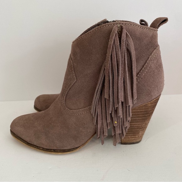 Steve Madden Ohio fringe trim ankle boot Taupe women size 9 M - Picture 4 of 7